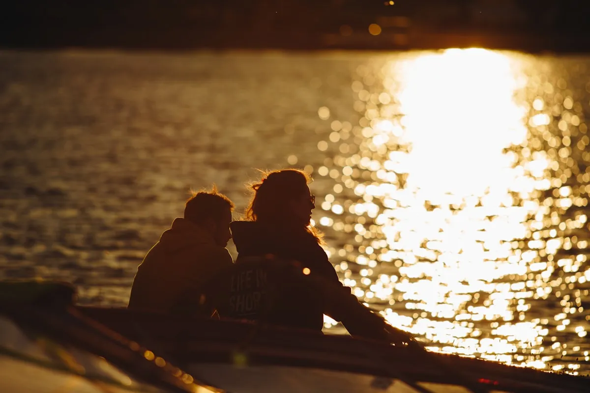 Unforgettable Ways to Surprise Your Loved One on a Yacht Trip
