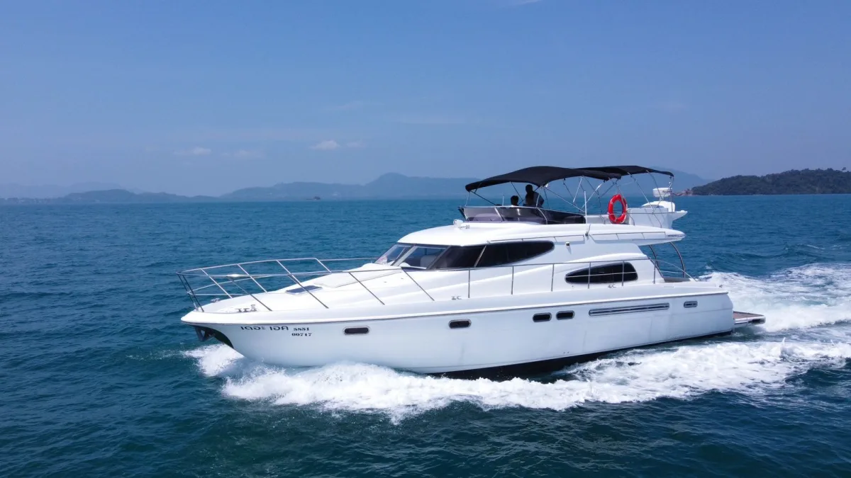 Selina — 51ft Sealine Motor Yacht Charter Phuket